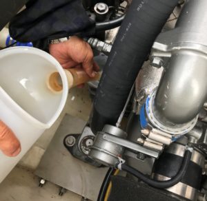 ギアオイルの交換とフィルターの掃除